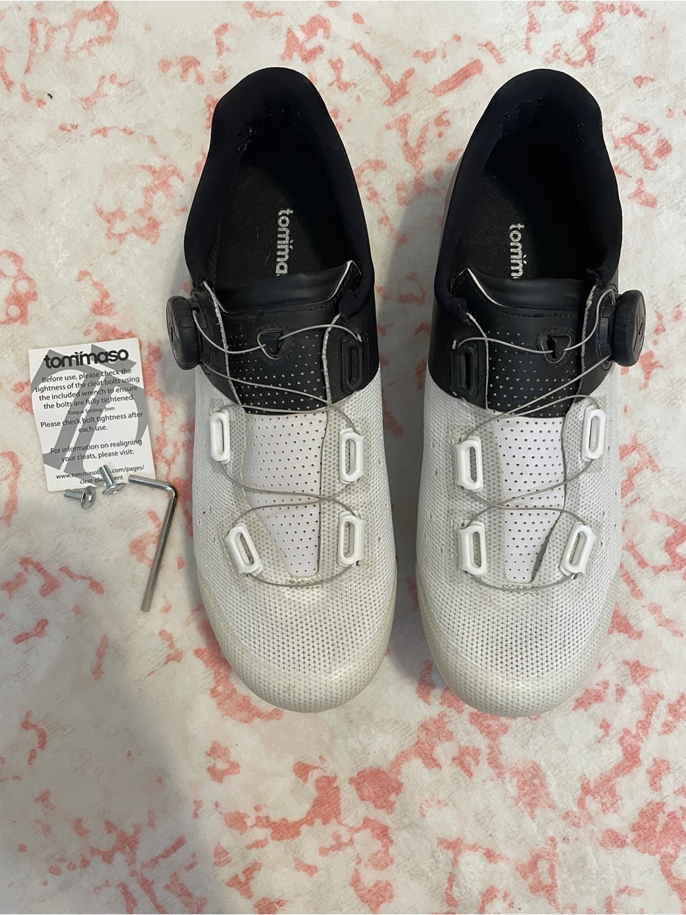 Tommaso Women's White and Black Cycling Shoes with Dial Closure